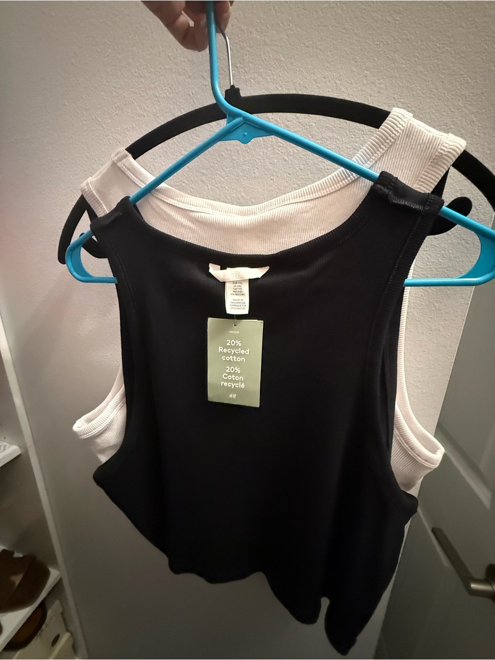 2 H&M cropped rib tanks